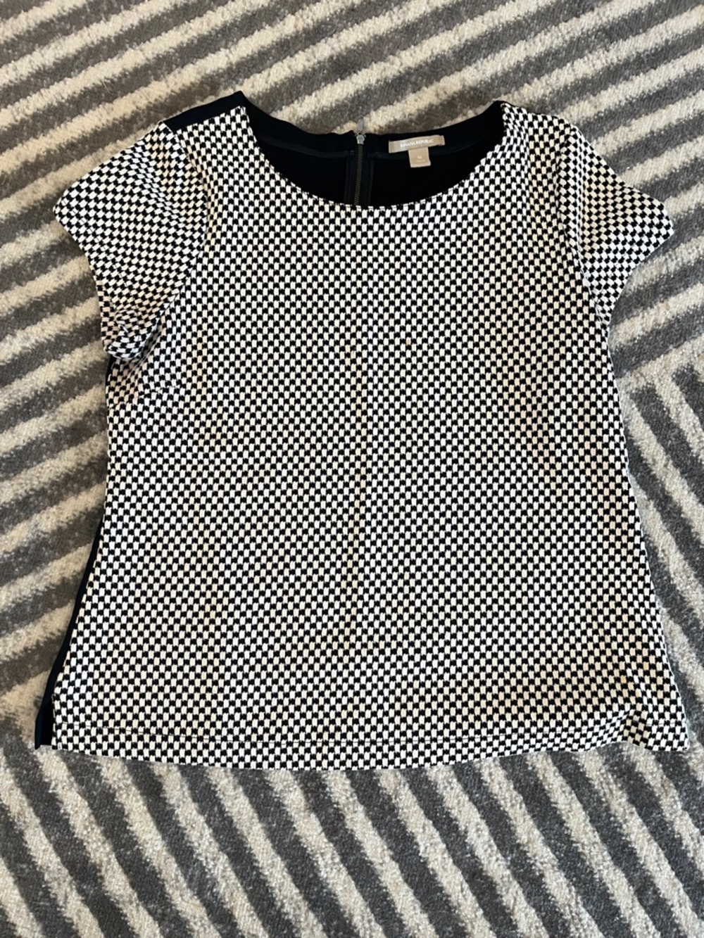 Banana Republic Black & White Checkered Short Sleeve Top, XL